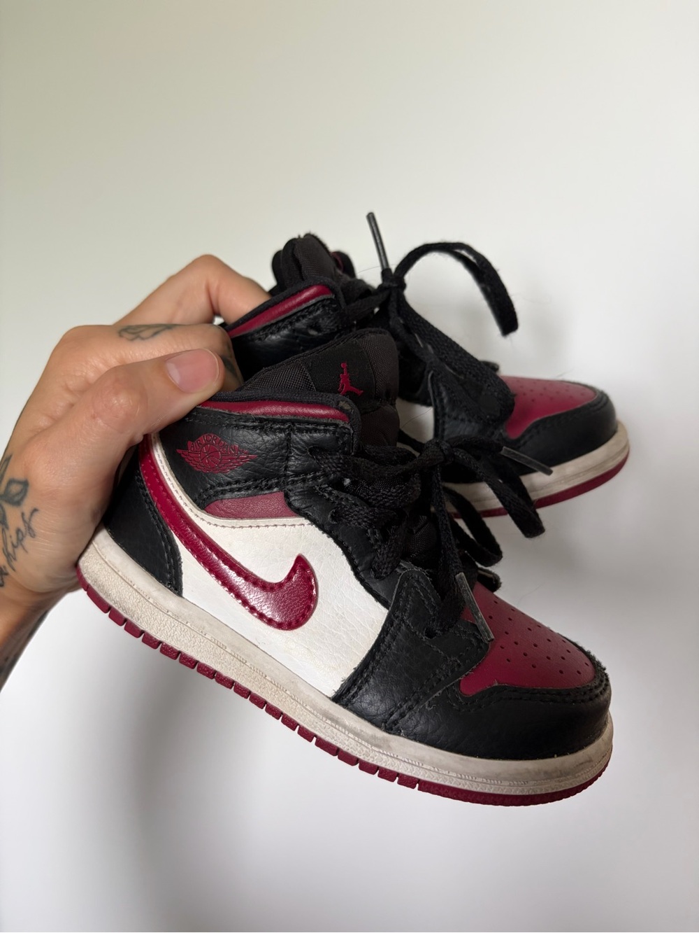 Nike Kids High-Top Sneakers in Black/Red/White